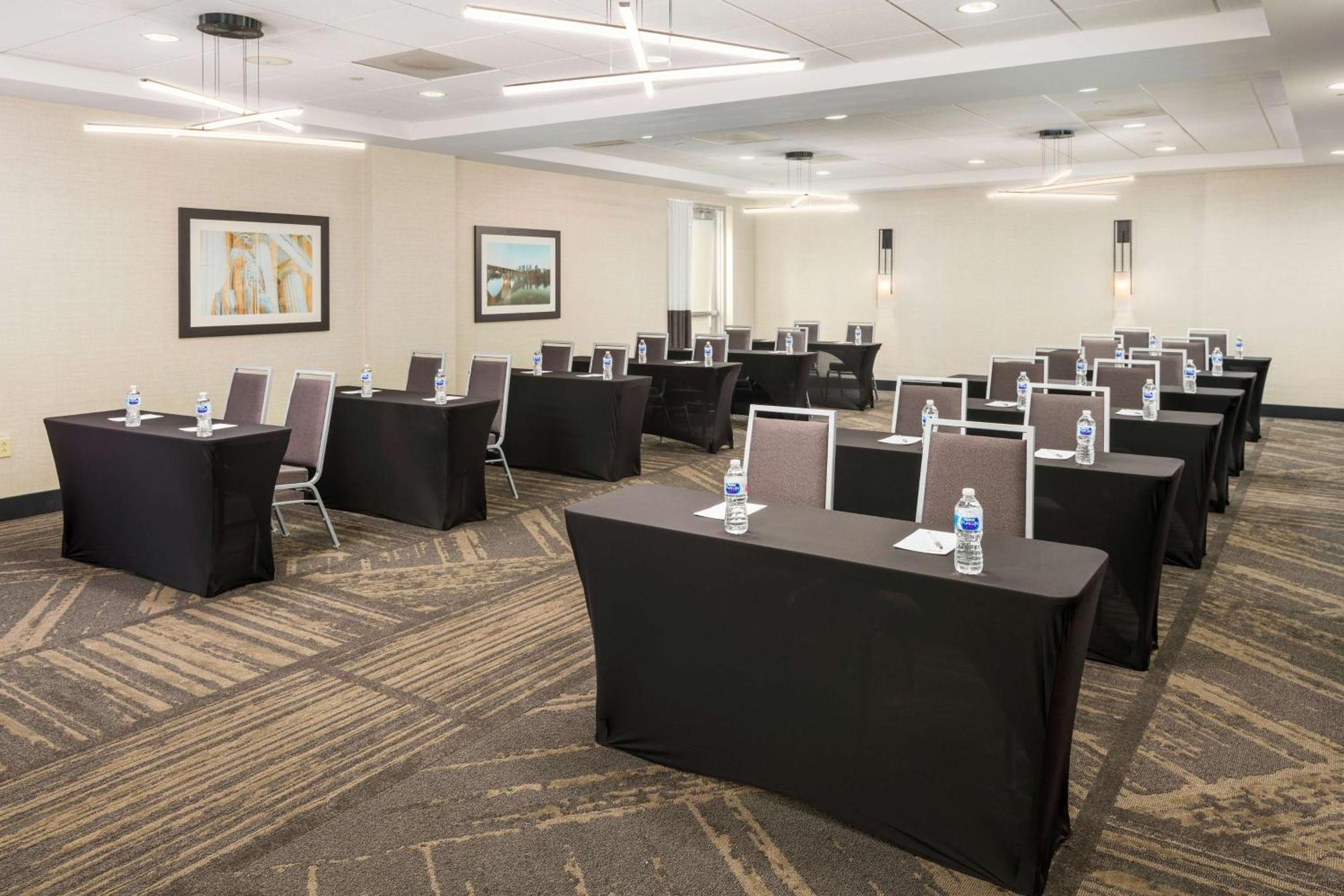 Hilton Garden Inn Silver Spring White Oak Extérieur photo