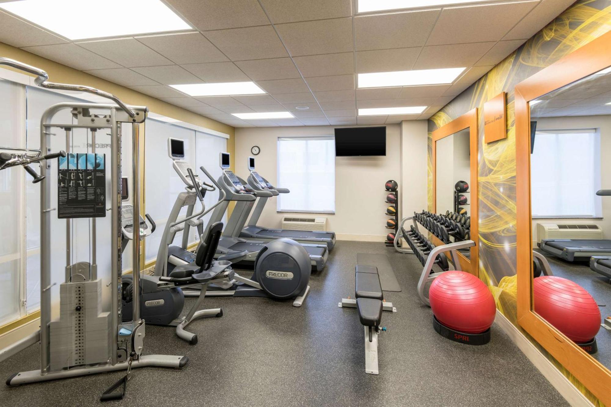 Hilton Garden Inn Silver Spring White Oak Extérieur photo