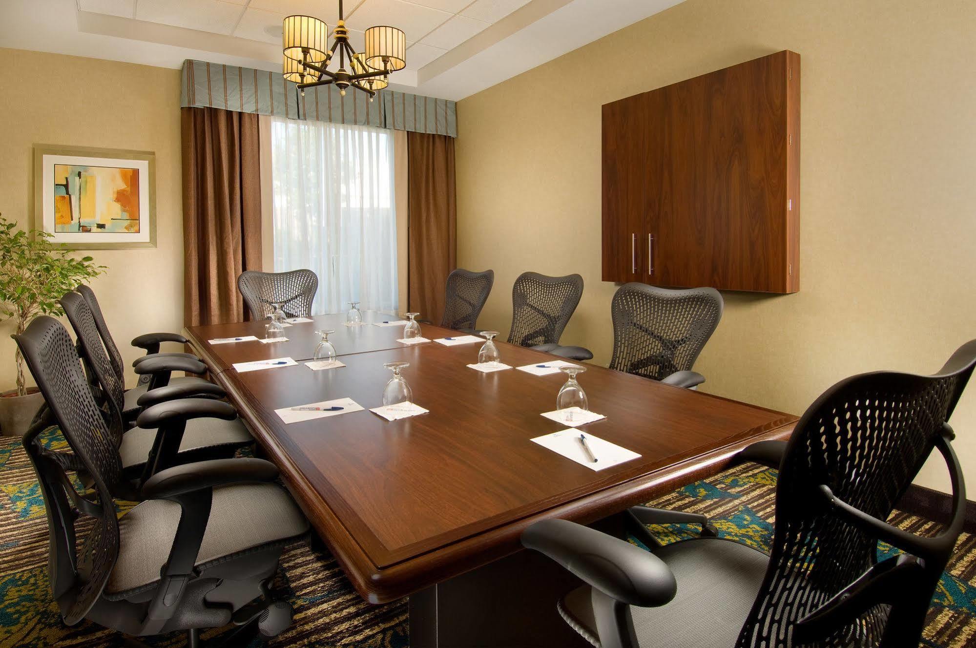 Hilton Garden Inn Silver Spring White Oak Extérieur photo